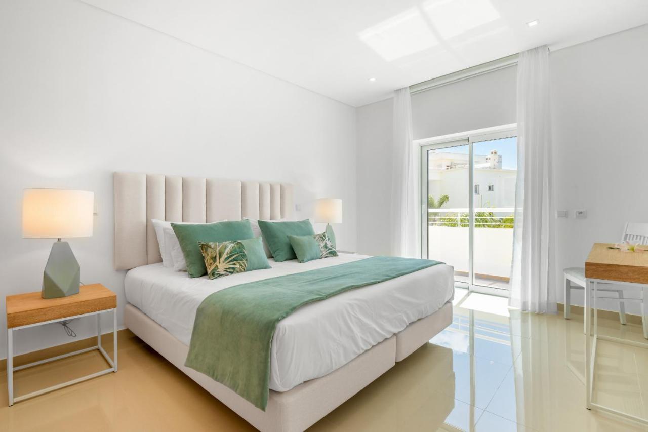 Yellow Beach Ocean View - Porto De Mos Apartment Lagos